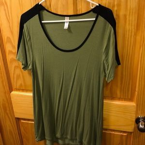 Lularoe green tee. Worn once.